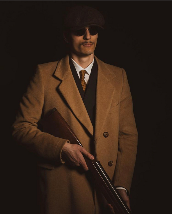 Manuël™ | Klassieke detective pet